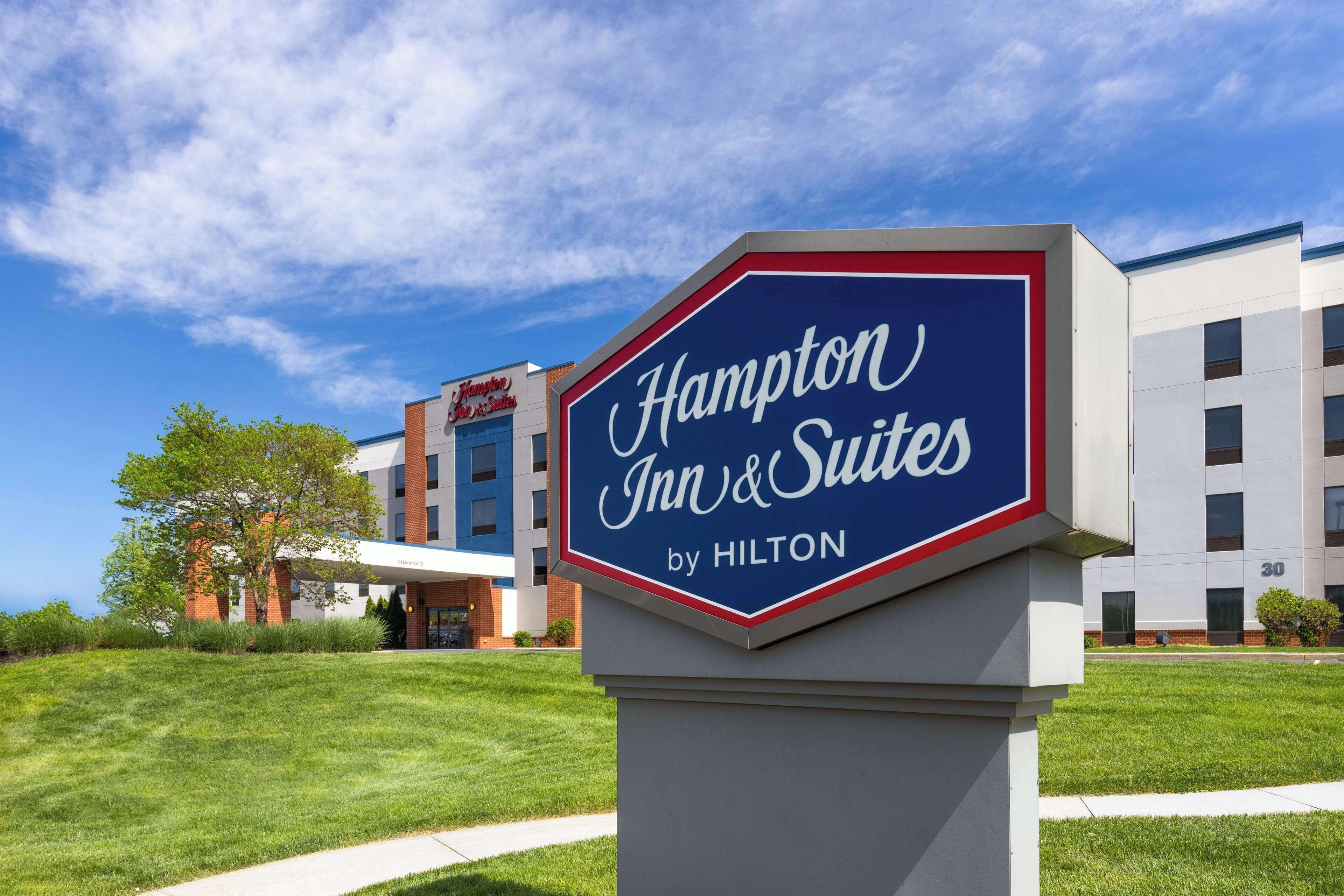 HAMPTON INN & SUITES HARRISBURG | BEST RATES GUARANTEE | BOOK NOW